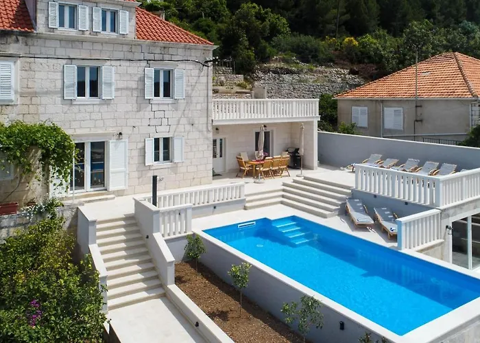 Βίλα Sasha Kuciste