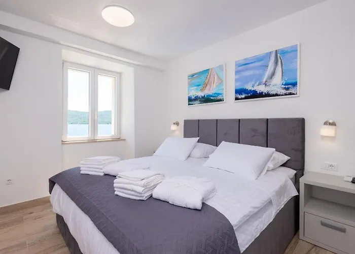 Βίλα Sasha Kuciste