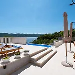 Villa Sasha