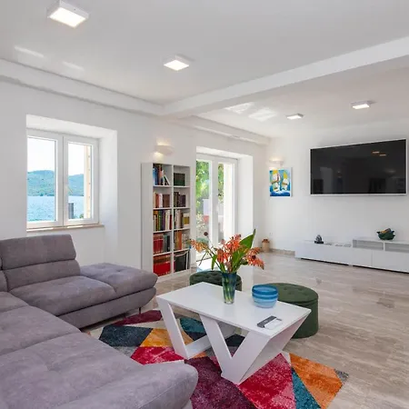 Sasha Villa Kuciste